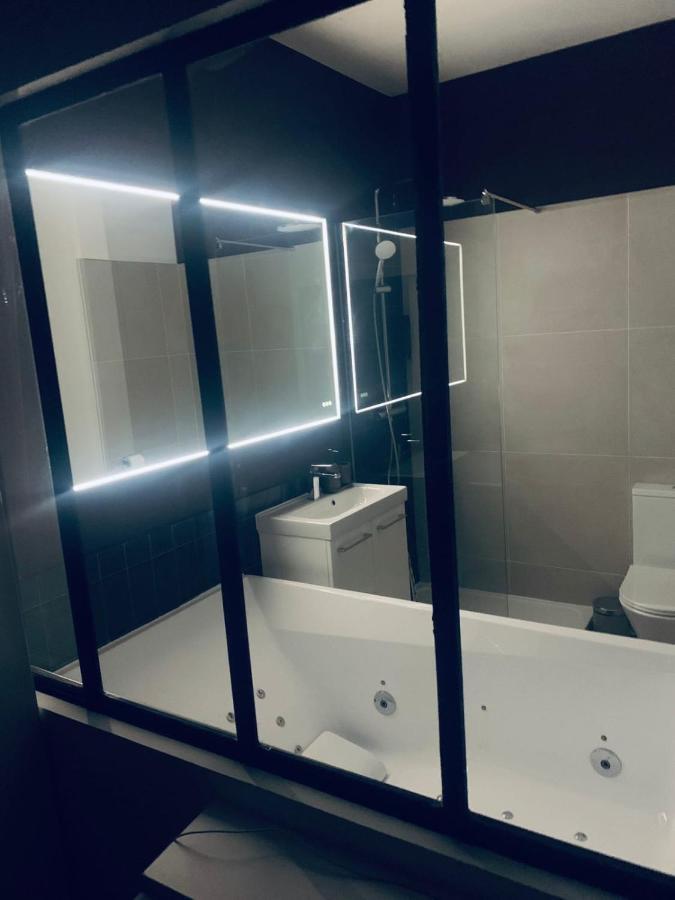 Sweet Love Room - Jacuzzi Privatif Montreuil  Exterior foto